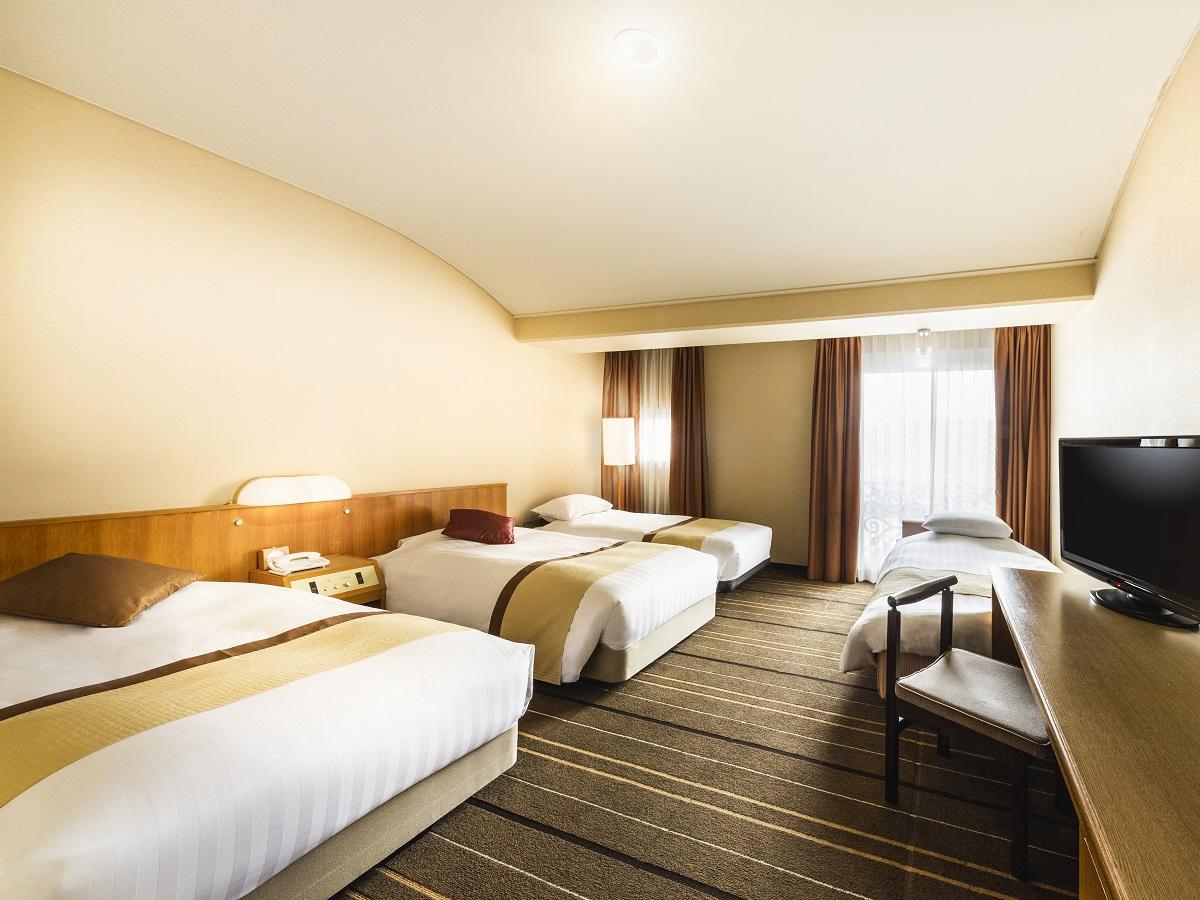 Hotel Senri Hankyu Osaka 4*