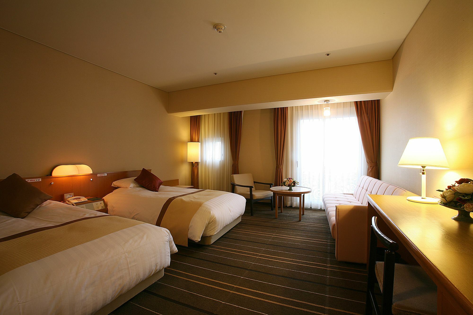 Senri Hankyu Osaka Hotel 4*